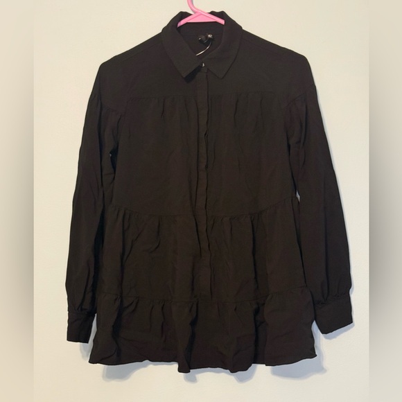 Versona Tops - Versona Women’s Long Sleeve Button Down Shirt Size S